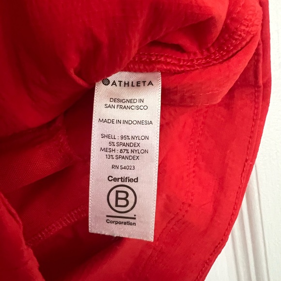 Athleta | Bright Poppy Red Shorts - Picture 4 of 4